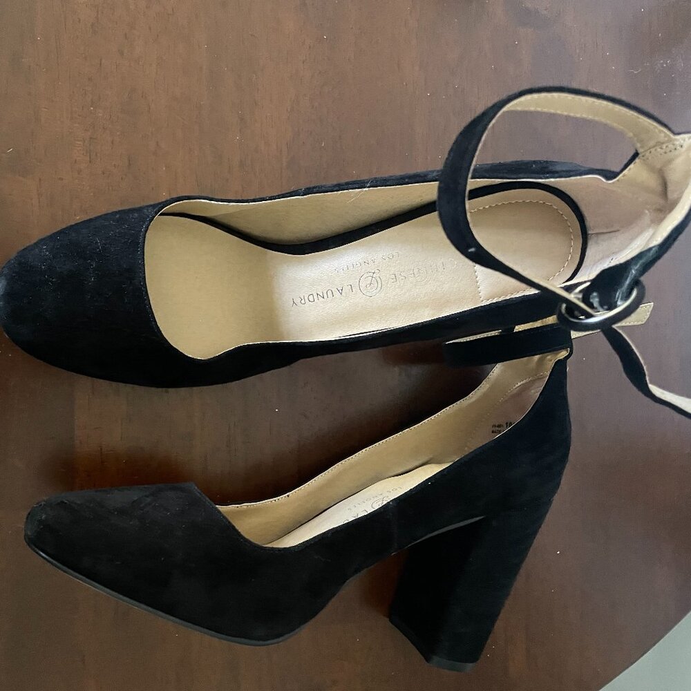 Chinese Laundry Black Suede Pump
